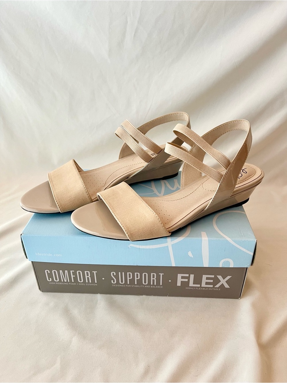 Life Stride Women’s Taupe Yolo Sandal